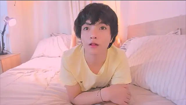 AllanYong18 online show from November 21, 2025, 7:40 am