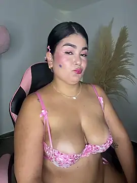 Snapshot of karla_hotgirl chatting on June 27, 2026, 1:11 am karla hotgirl online show from June 27, 2026, 1:11 am