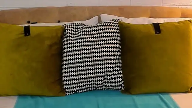 SarahGrays online show from December 19, 2025, 8:06 am