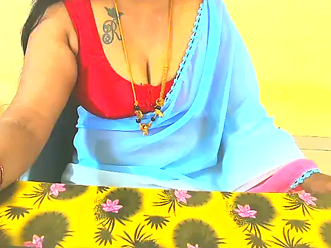 Snapshot of sriyazhini chatting on December 19, 2025, 8:17 am sriyazhini online show from December 19, 2025, 8:17 am