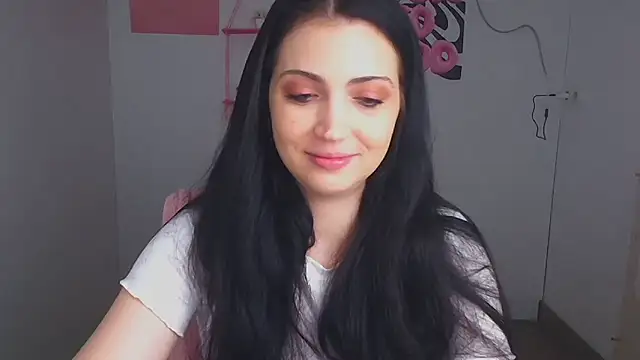 Snapshot of Amalia_amor chatting on April 24, 2026, 5:53 am Amalia amor online show from April 24, 2026, 5:53 am