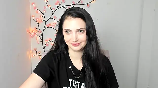 Snapshot of Amalia_amor chatting on July 20, 2026, 5:48 am Amalia amor online show from July 20, 2026, 5:48 am