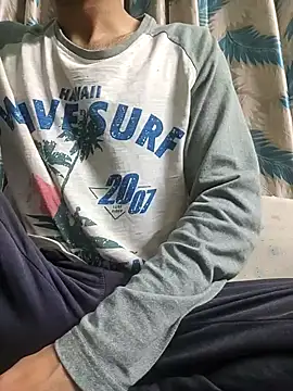 Snapshot of TOPMOON001 chatting on February 3, 2026, 6:57 pm TOPMOON001 online show from February 3, 2026, 6:57 pm