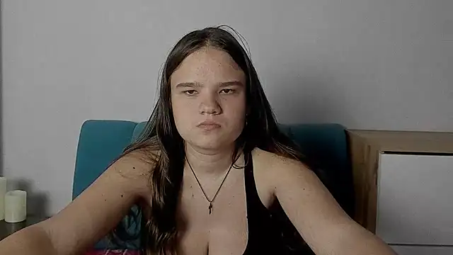 AdeleCruz online show from June 2, 2026, 11:43 am