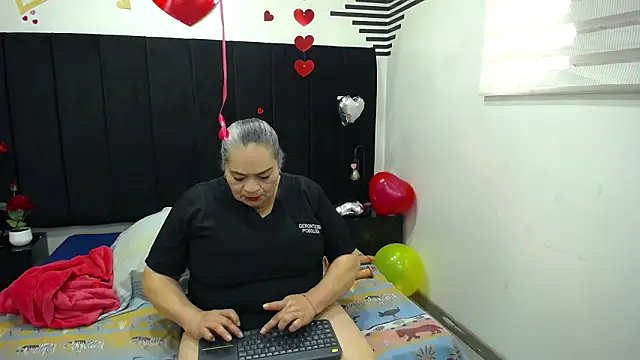 Snapshot of VickyBoobss chatting on February 20, 2026, 7:27 pm VickyBoobss online show from February 20, 2026, 7:27 pm