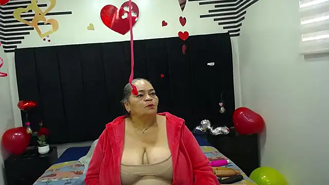 Snapshot of VickyBoobss chatting on February 21, 2026, 12:40 pm VickyBoobss online show from February 21, 2026, 12:40 pm