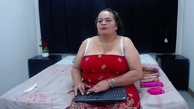 Snapshot of VickyBoobss chatting on September 23, 2025, 8:49 pm VickyBoobss online show from September 23, 2025, 8:49 pm