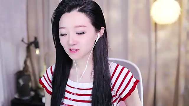 Snapshot of Zoe-99 chatting on January 19, 2026, 1:15 pm Zoe-99 online show from January 19, 2026, 1:15 pm