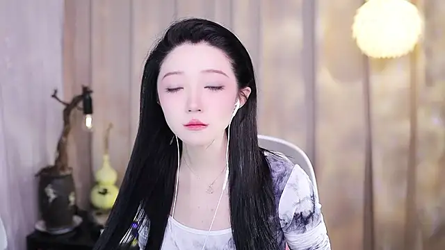 Snapshot of Zoe-99 chatting on January 13, 2026, 12:31 pm Zoe-99 online show from January 13, 2026, 12:31 pm