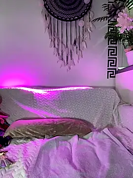 CheekyChels online show from September 27, 2025, 9:04 am