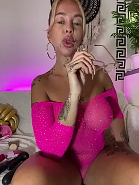 CheekyChels online show from September 21, 2025, 9:36 am