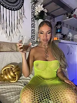 CheekyChels online show from March 19, 2025, 1:29 pm