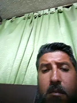 Snapshot of ElHades086 chatting on October 15, 2025, 3:27 am ElHades086 online show from October 15, 2025, 3:27 am