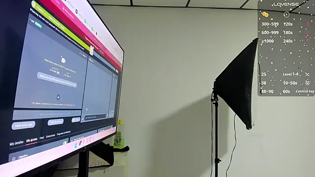 Snapshot of kathy_bakerr chatting on October 17, 2025, 1:35 pm kathy bakerr online show from October 17, 2025, 1:35 pm