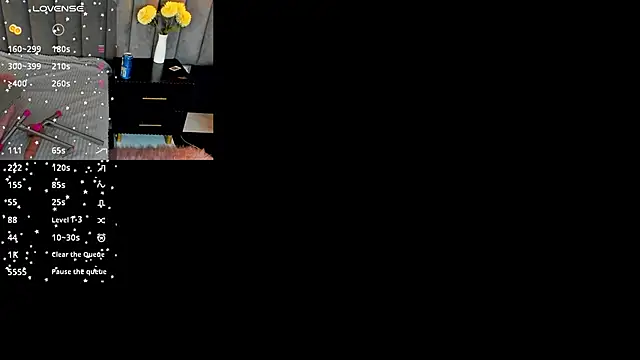 Snapshot of chelsea_bolton_ chatting on December 5, 2025, 1:10 pm chelsea bolton online show from December 5, 2025, 1:10 pm