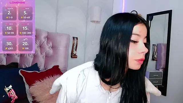 madison oli online show from November 28, 2025, 4:51 pm