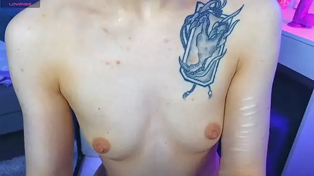 Emily  Mooree online show from February 3, 2025, 10:58 am