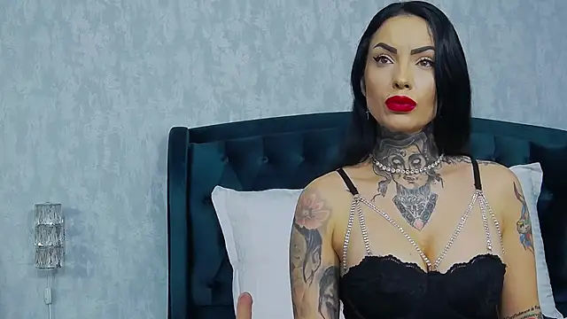 Snapshot of NataliaCristal chatting on December 3, 2025, 5:41 am NataliaCristal online show from December 3, 2025, 5:41 am