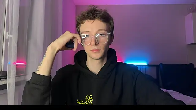 Snapshot of Calvin_Polanski chatting on January 19, 2025, 11:21 pm Calvin Polanski online show from January 19, 2025, 11:21 pm