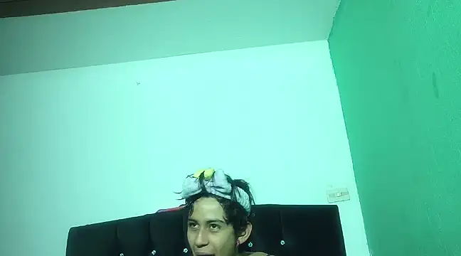 boysLittle online show from March 17, 2025, 12:04 pm