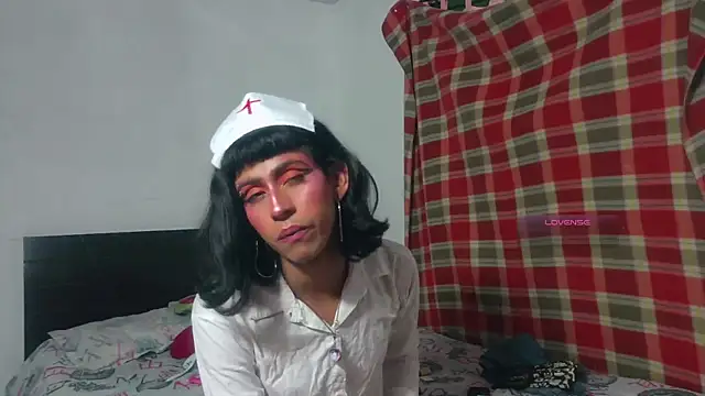 boysLittle online show from March 18, 2026, 12:25 am