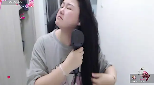 minnie9009 online show from March 9, 2025, 2:21 pm