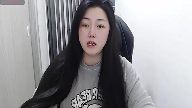 minnie9009 online show from March 21, 2025, 1:56 pm