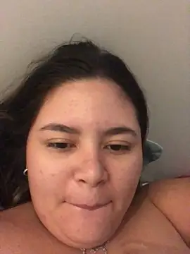 Snapshot of julinha2311 chatting on March 3, 2025, 1:23 pm julinha2311 online show from March 3, 2025, 1:23 pm