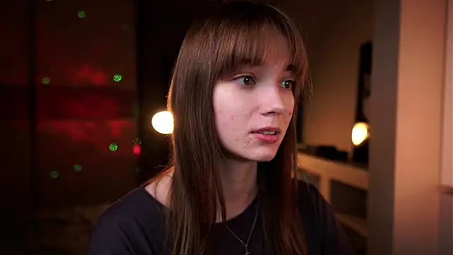 ileanacampbe online show from November 7, 2025, 4:28 am