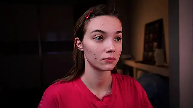 ileanacampbe online show from December 18, 2025, 4:50 am