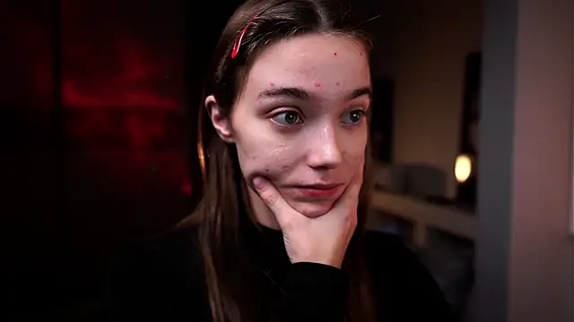 ileanacampbe online show from November 11, 2025, 5:35 am