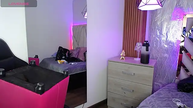 Snapshot of NyxAndria_1 chatting on February 4, 2026, 11:22 pm NyxAndria 1 online show from February 4, 2026, 11:22 pm