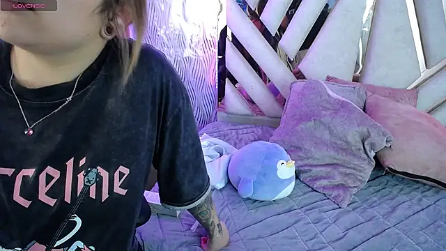 Snapshot of NyxAndria_1 chatting on February 3, 2026, 1:05 am NyxAndria 1 online show from February 3, 2026, 1:05 am