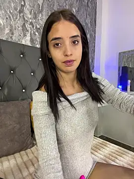 StefanyRousse online show from May 27, 2026, 10:22 am