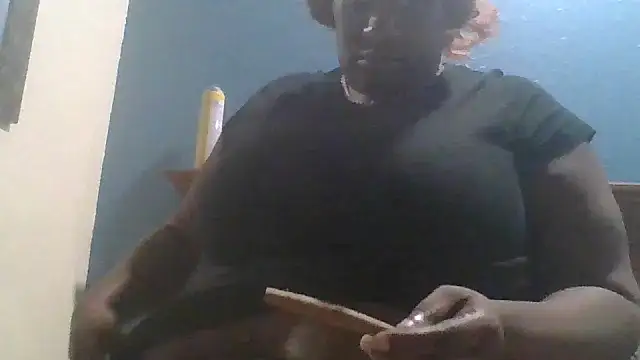 Snapshot of ExoticChocolit chatting on October 20, 2025, 11:38 pm ExoticChocolit online show from October 20, 2025, 11:38 pm