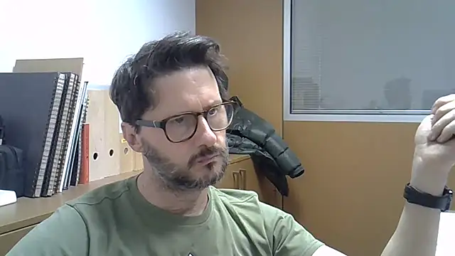 Snapshot of Cellino4 chatting on January 21, 2025, 5:20 pm Cellino4 online show from January 21, 2025, 5:20 pm