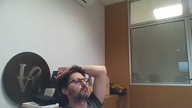 Snapshot of Cellino4 chatting on March 6, 2025, 4:49 pm Cellino4 online show from March 6, 2025, 4:49 pm