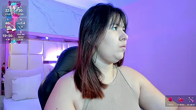 Snapshot of zoes_milee chatting on November 20, 2025, 11:11 am zoes milee online show from November 20, 2025, 11:11 am