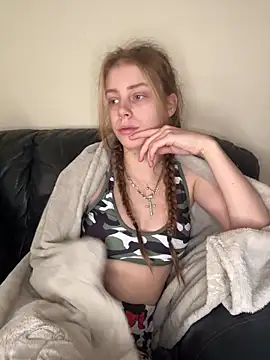 VioletxBlue online show from January 7, 2026, 1:16 pm