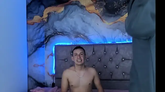 RubiSharqui  online show from September 13, 2025, 7:47 pm