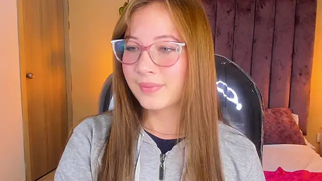 Dahlia Rousse online show from November 9, 2025, 5:06 pm