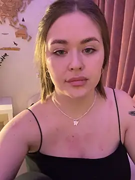 Snapshot of gi_grahams chatting on January 18, 2026, 7:39 pm gi grahams online show from January 18, 2026, 7:39 pm