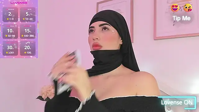 taylorsmiiith  online show from January 17, 2026, 7:17 pm