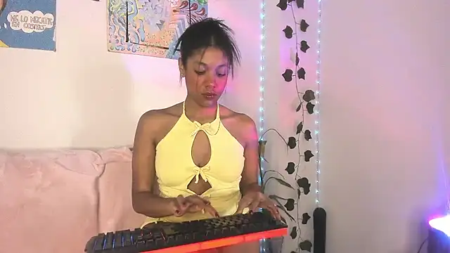 Snapshot of ElectraaJoness chatting on May 14, 2026, 1:52 pm ElectraaJoness online show from May 14, 2026, 1:52 pm