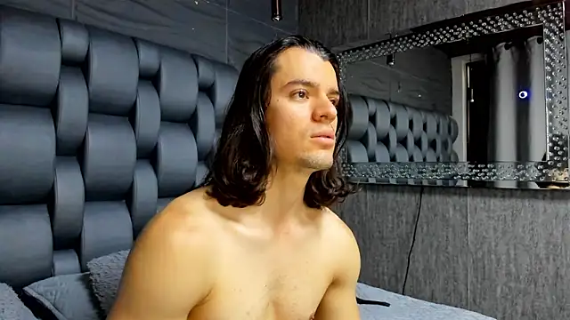 Snapshot of maxi_styles chatting on March 4, 2026, 11:40 am maxi styles online show from March 4, 2026, 11:40 am