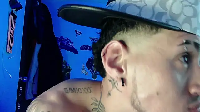 Snapshot of Neymar_jr11-collinss chatting on September 10, 2025, 9:03 pm Neymar jr11-collinss online show from September 10, 2025, 9:03 pm