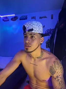 Snapshot of Neymar_jr11-collinss chatting on September 12, 2025, 10:31 pm Neymar jr11-collinss online show from September 12, 2025, 10:31 pm