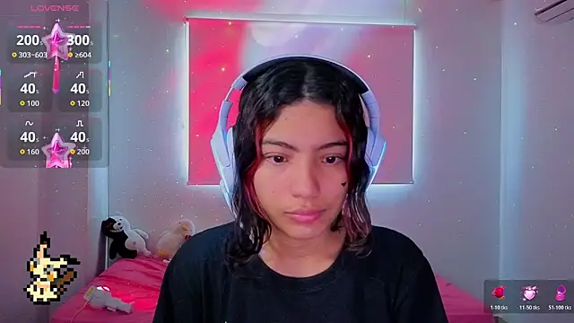 Snapshot of Lovelyamyy chatting on December 22, 2025, 12:16 pm Lovelyamyy online show from December 22, 2025, 12:16 pm