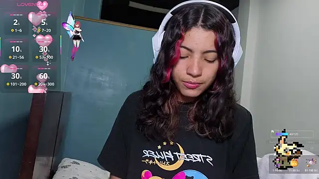 Snapshot of Lovelyamyy chatting on October 20, 2025, 4:18 pm Lovelyamyy online show from October 20, 2025, 4:18 pm