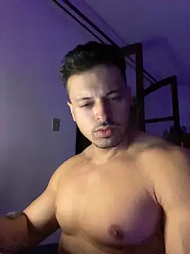 Snapshot of Lucasfit24 chatting on February 24, 2025, 3:33 am Lucasfit24 online show from February 24, 2025, 3:33 am